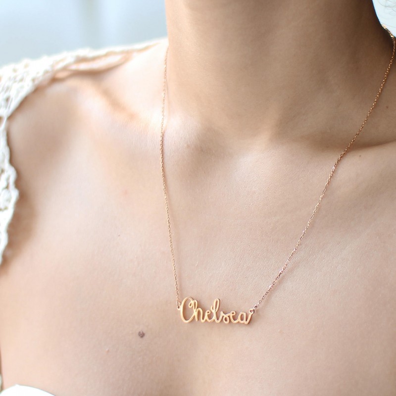 baby name necklace for mom