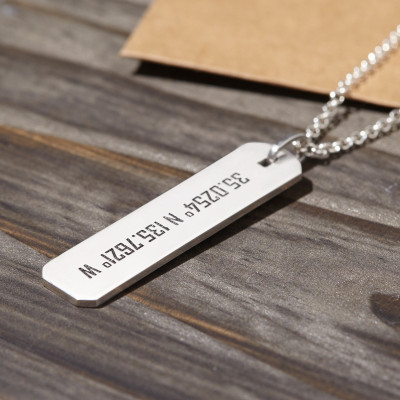Personalized Men's Dog Tag Necklace: Custom Engraving with Name, Coordinates, or Roman Numerals in Gold or Silver for Dad, Husband, Boyfriend