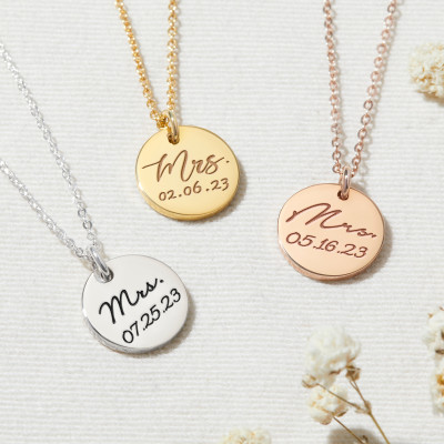 Personalized Disc Necklace - Custom Engraved Jewelry Gift for Her: Silver/Rose Gold for Mom, Wife, Girlfriend