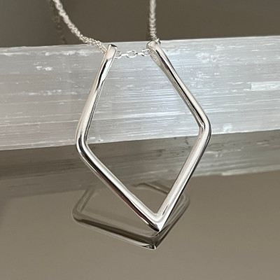 Adjustable Geometric Ring Holder Necklace with Thick Chain - Sizes 3-11, Perfect for Surgeons and Wedding Rings, Christmas Engagement Gift