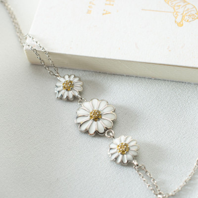 Handmade Dainty White Daisy Bracelet for Women and Kids - Silver or Rose Gold Chain - Gift for Her