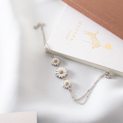 Handmade Dainty White Daisy Bracelet for Women and Kids - Silver or Rose Gold Chain - Gift for Her