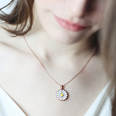 Customizable Openable Daisy Flower Necklace for Her - Personalized Name Jewelry Gift