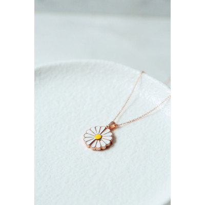 Customizable Openable Daisy Flower Necklace for Her - Personalized Name Jewelry Gift