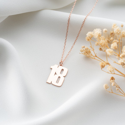 Custom Lucky Number Pendant Necklace - Personalized Sports & Baseball Jewelry Gift for Mother's Day (UK)