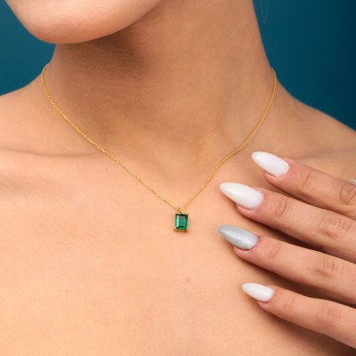 Princess Cut Diamond Necklace, Emerald Choker Necklace, Dainty Baguette Emerald CZ Pendant Necklace, Emerald Jewelry, Rectangular Necklace