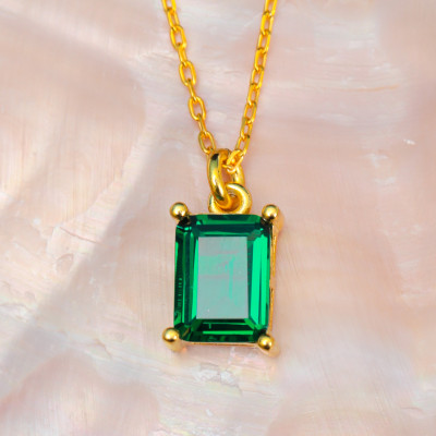 Princess Cut Diamond Necklace, Emerald Choker Necklace, Dainty Baguette Emerald CZ Pendant Necklace, Emerald Jewelry, Rectangular Necklace