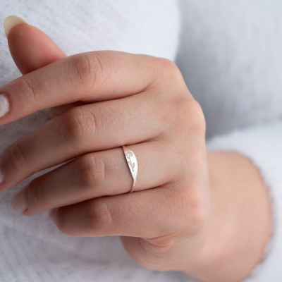 Personalized Birth Flower Stacking Ring - Custom Engraved Silver & Gold Birth Month Floral Rings