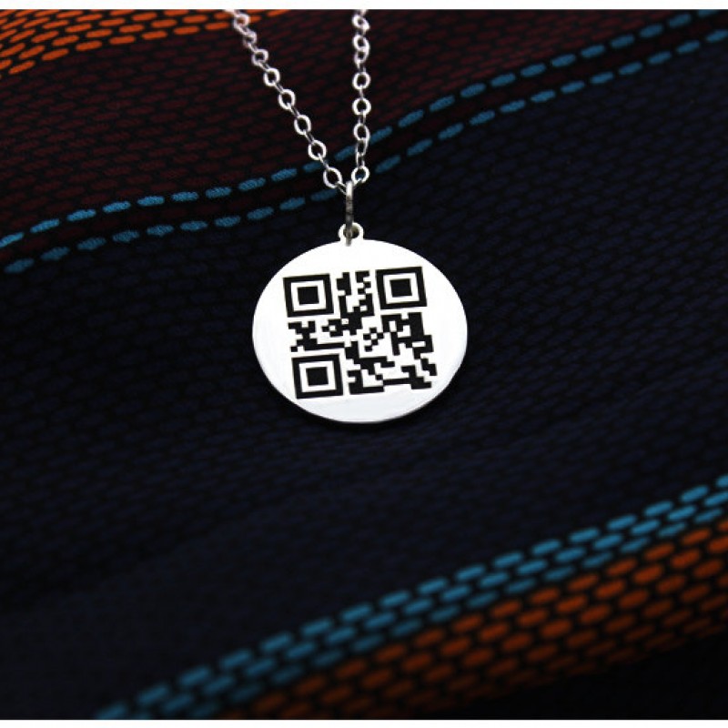 QR Code Engravable Vertical Bar Pendant in Sterling Silver (1 Mesage and  Line) | Zales